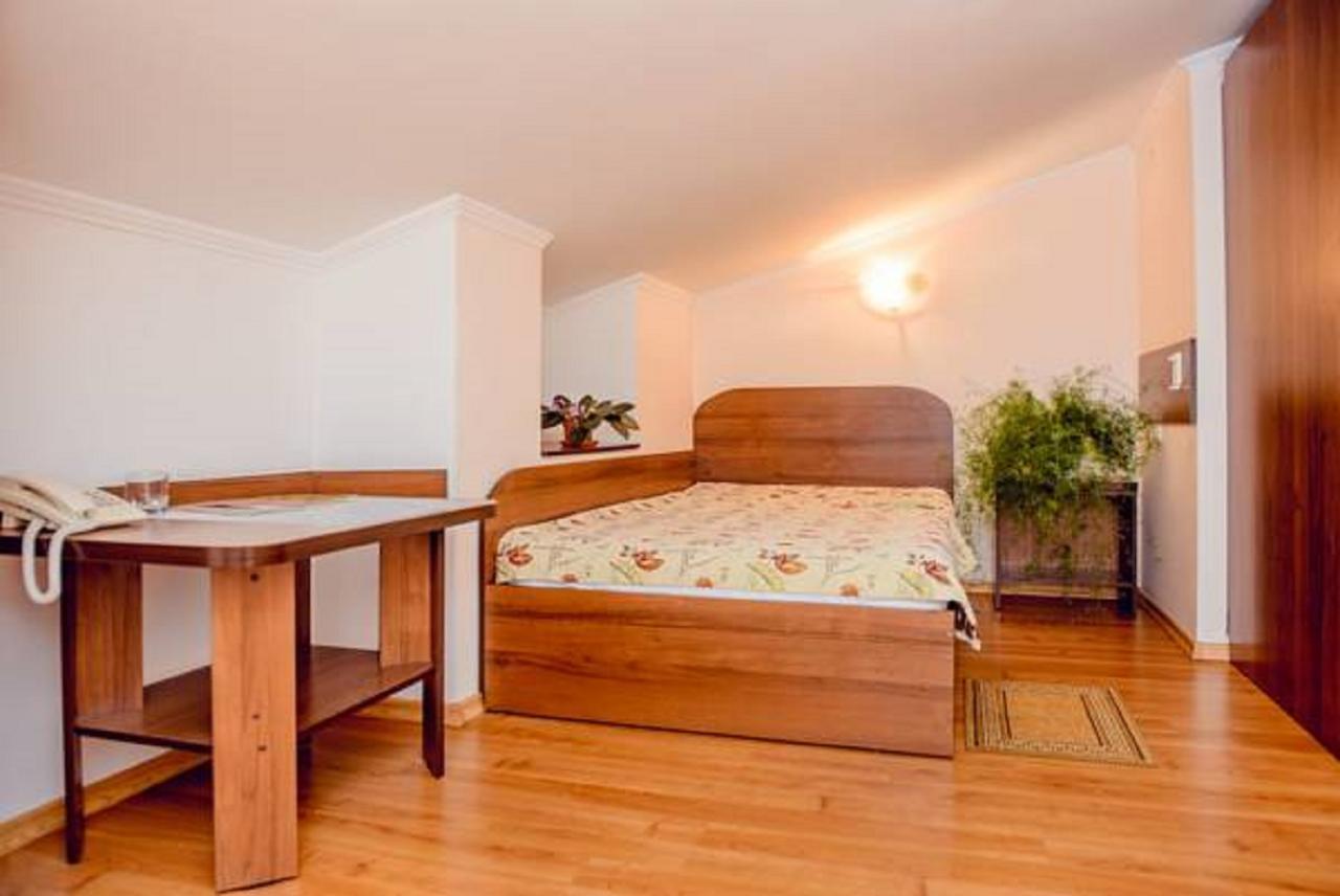 Hotel Vivat Provincia Takhtaulove Quarto foto